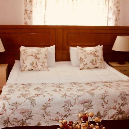 Guest House Stena Erseke Bagian luar foto