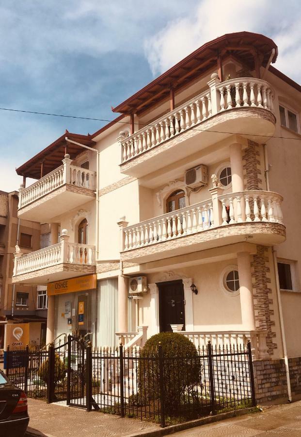 Guest House Stena Erseke Bagian luar foto