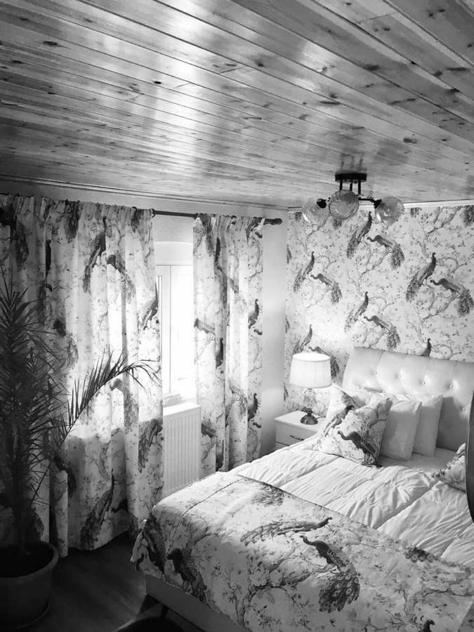 Guest House Stena Erseke Bagian luar foto
