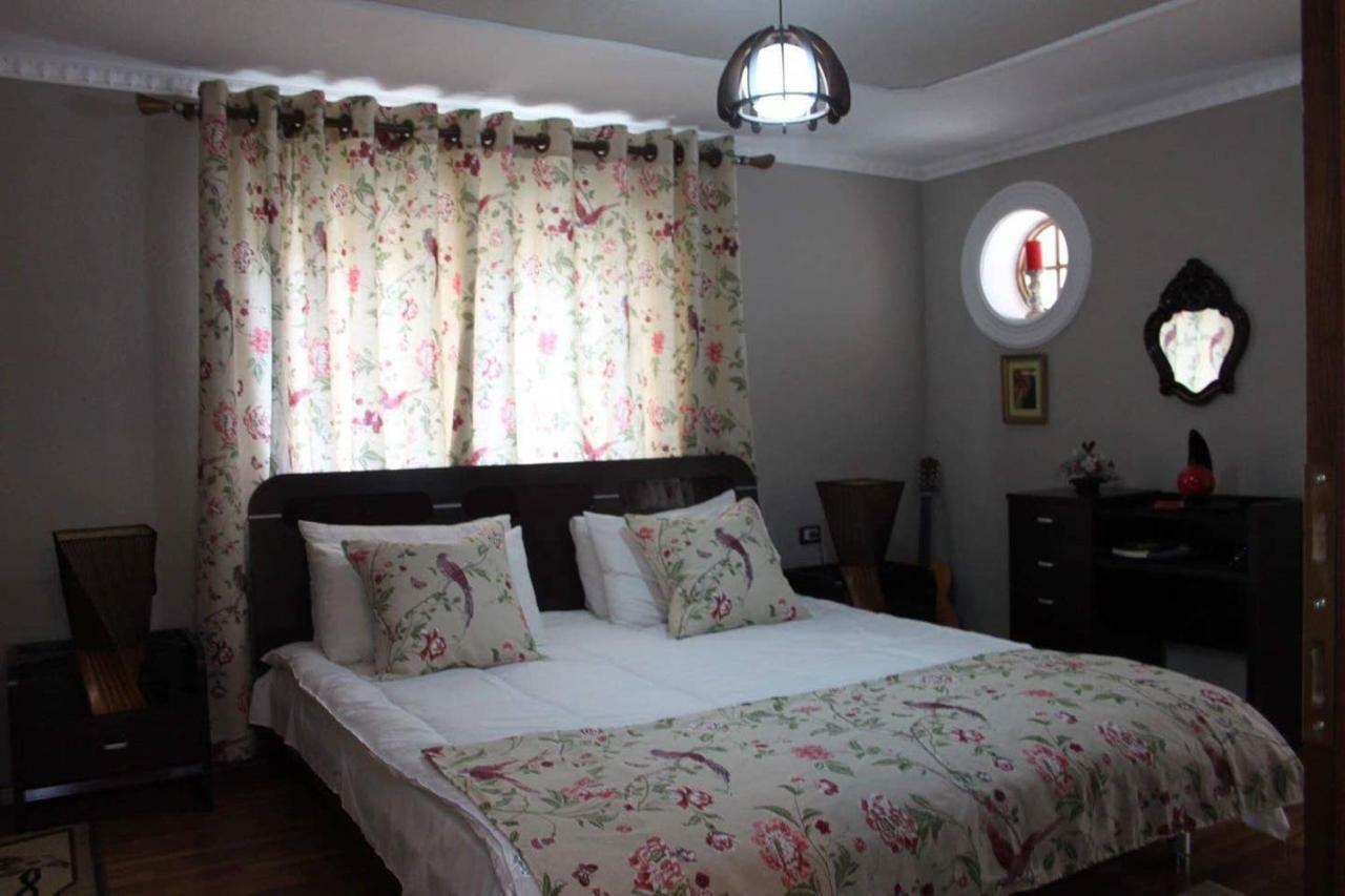 Guest House Stena Erseke Bagian luar foto