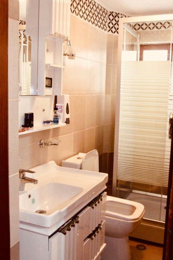 Guest House Stena Erseke Bagian luar foto